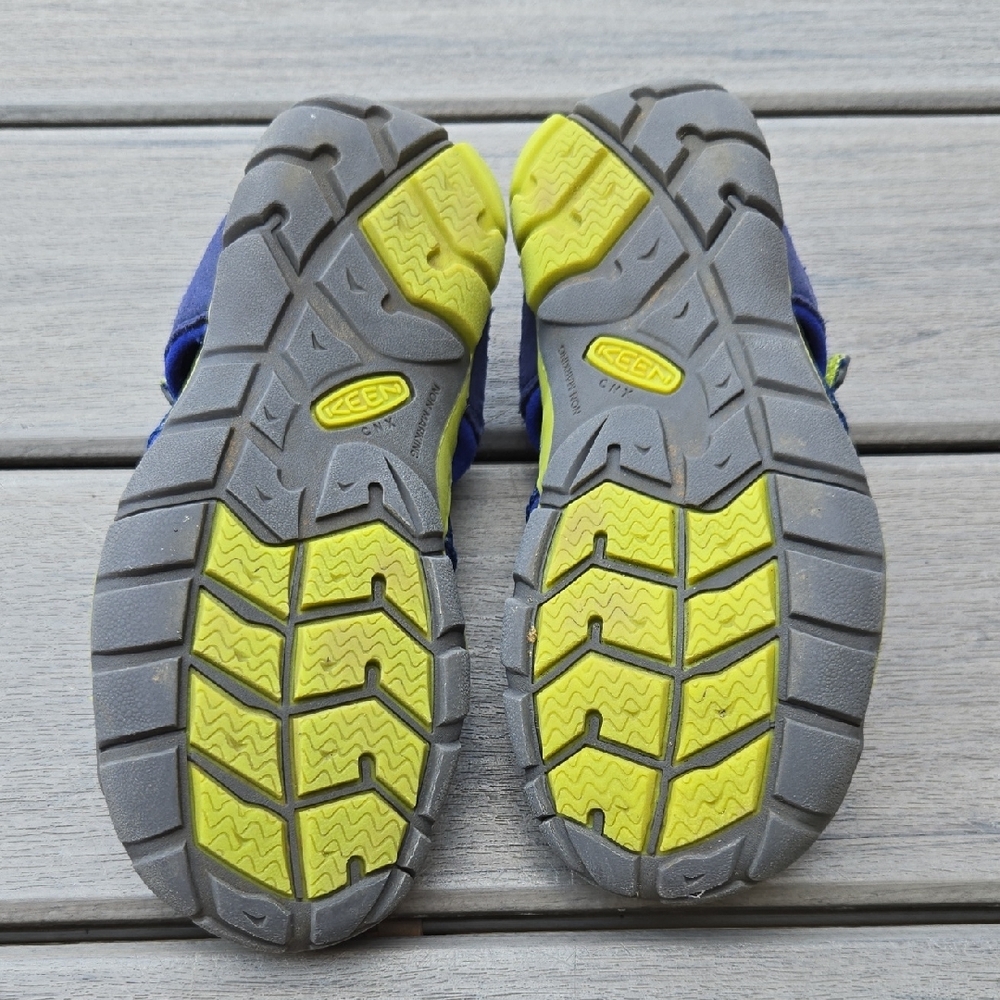 Keen Kids Navy and Lime Sandals - Picture 7 of 7
